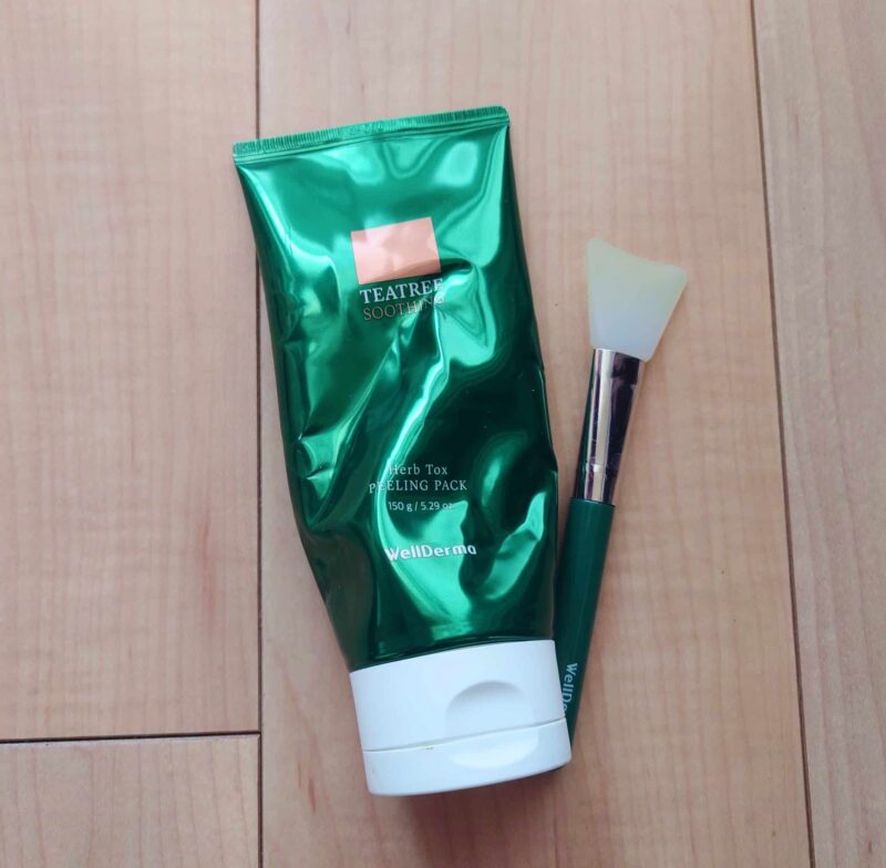 ウェルダーマ ティーツリーハーブピーリング本体とヘラ