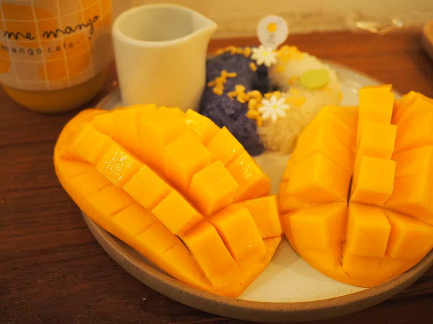 タイのカフェのマンゴーの写真